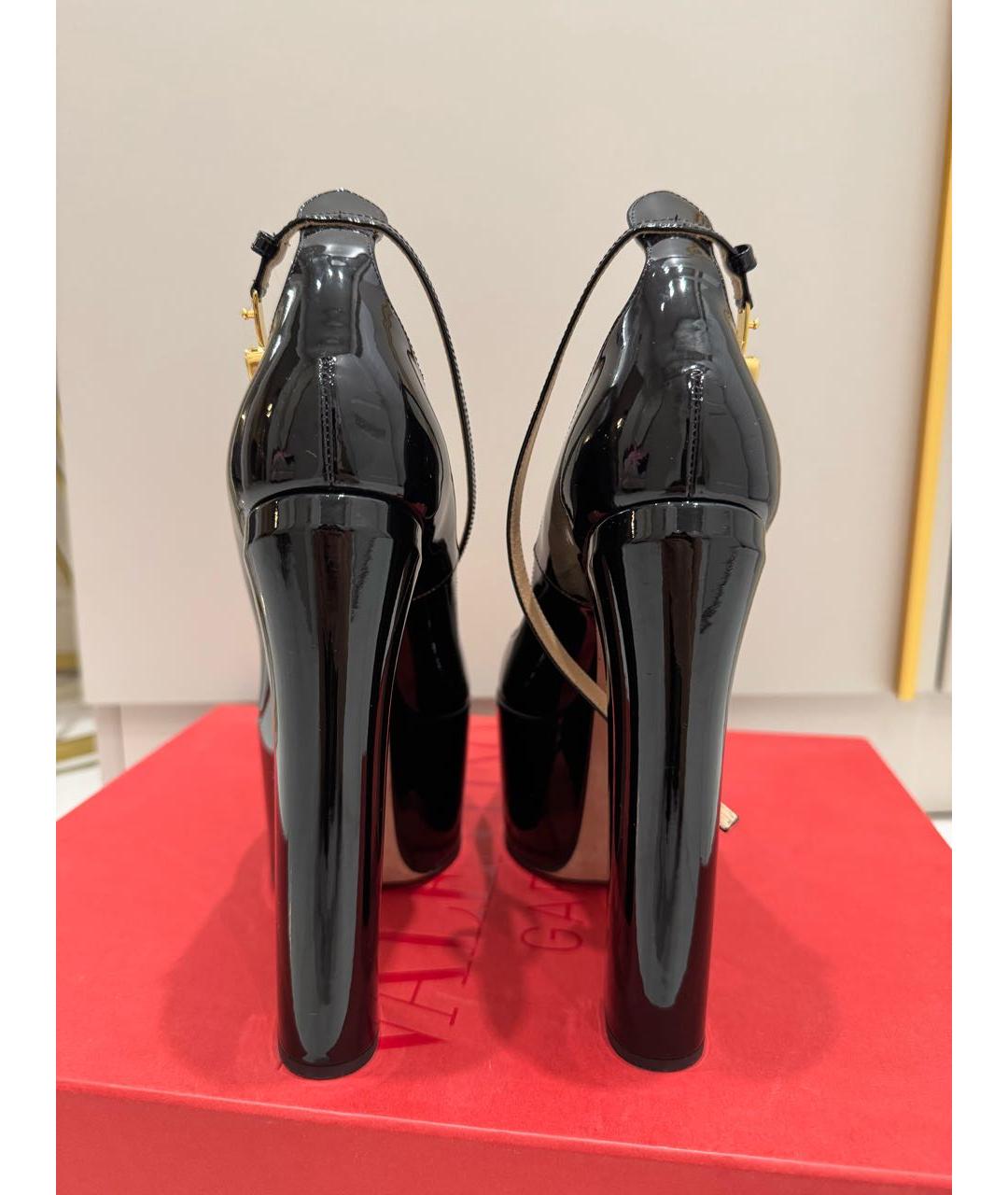 VALENTINO Черные туфли из лакированной кожи, фото 4