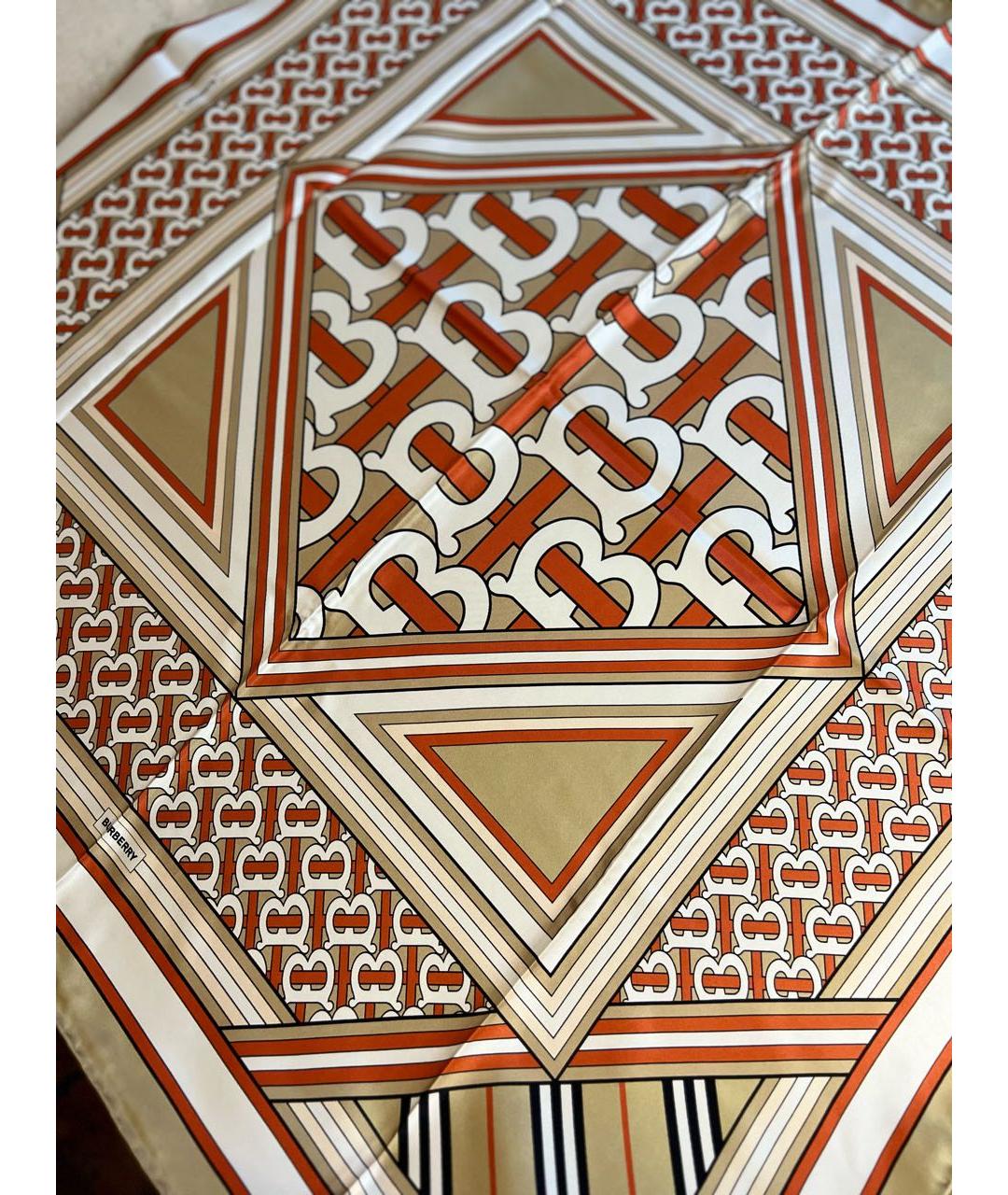 BURBERRY Бежевый шелковый платок, фото 5