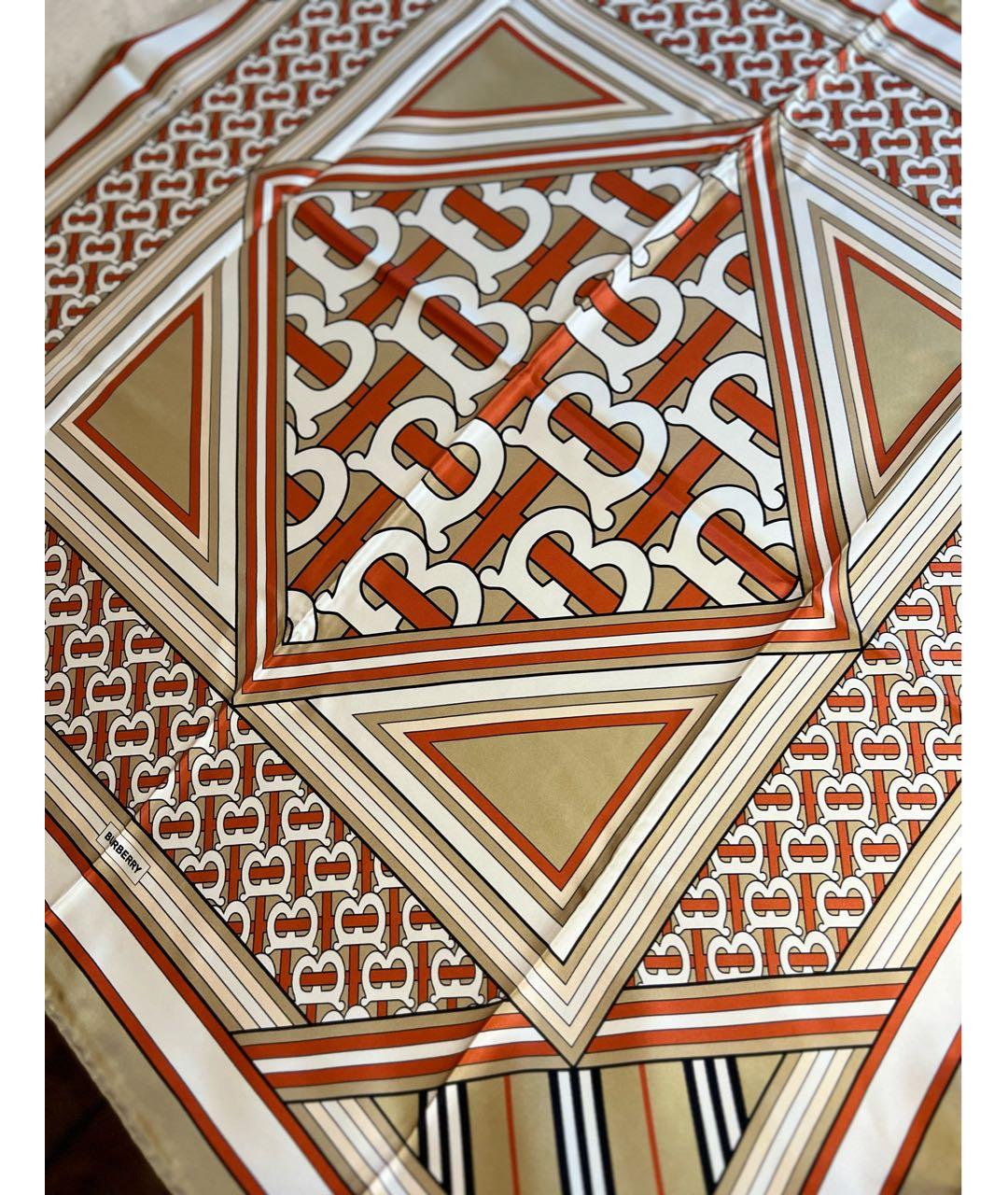 BURBERRY Бежевый шелковый платок, фото 4