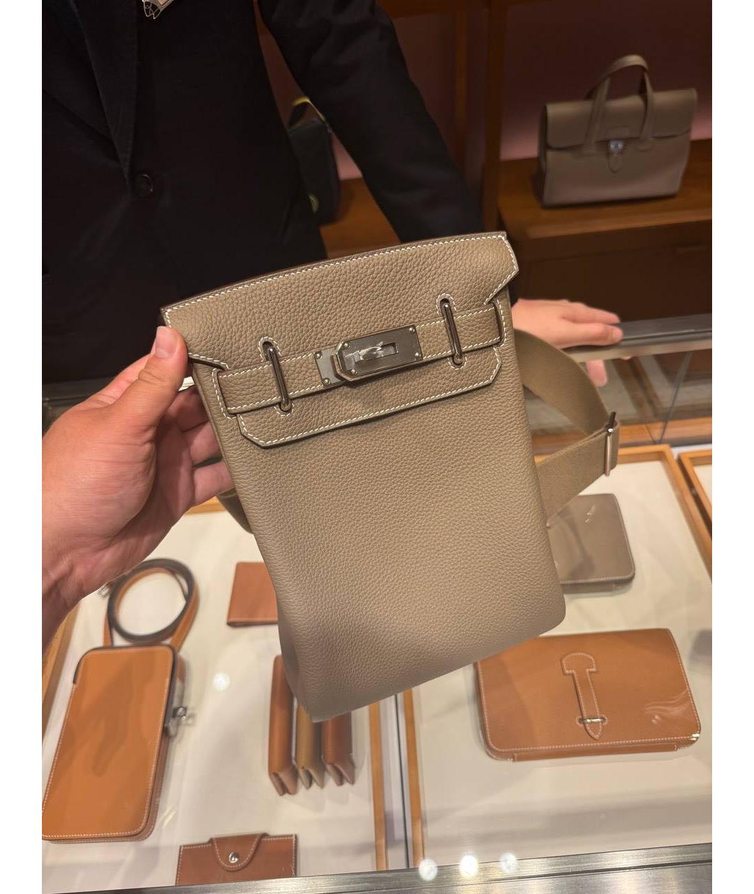 HERMES Бежевая кожаная сумка на плечо, фото 4