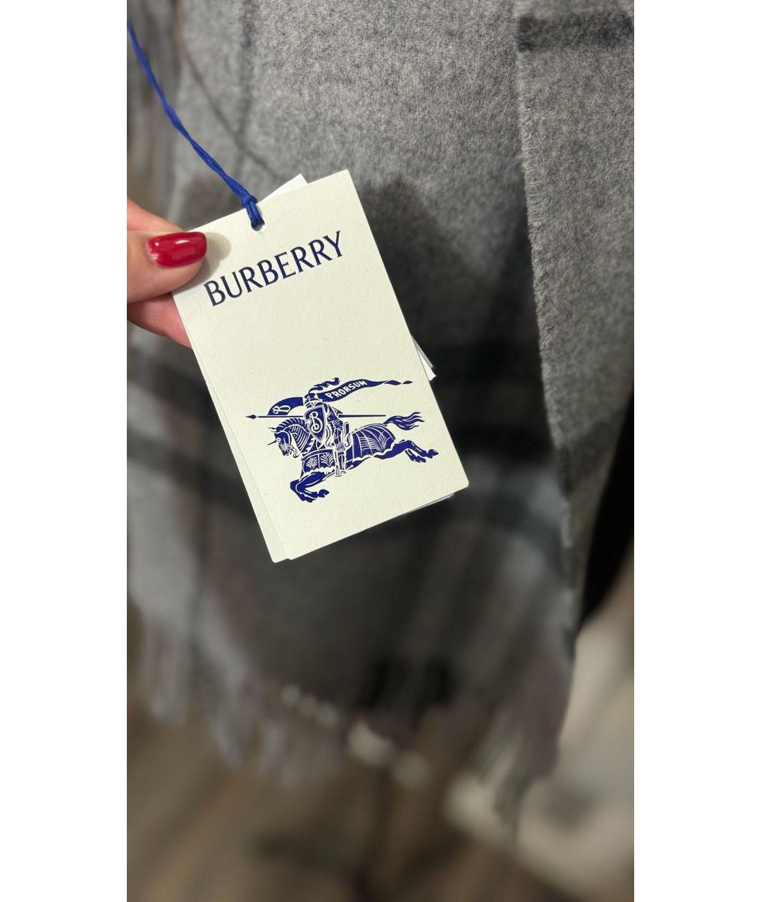 BURBERRY Серый шерстяной шарф, фото 6