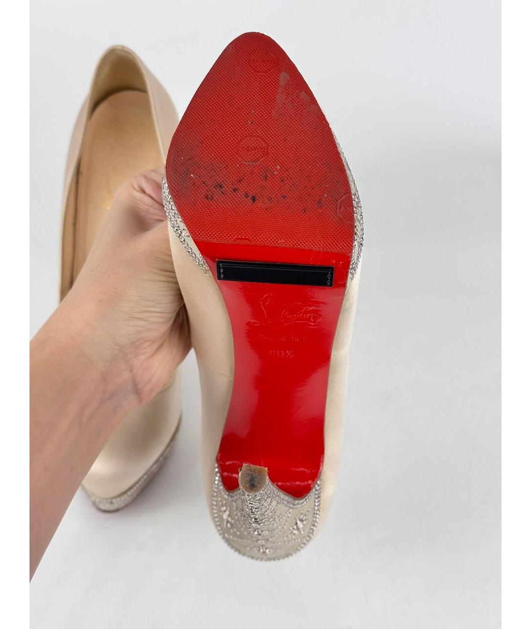 CHRISTIAN LOUBOUTIN Бежевые текстильные туфли, фото 5