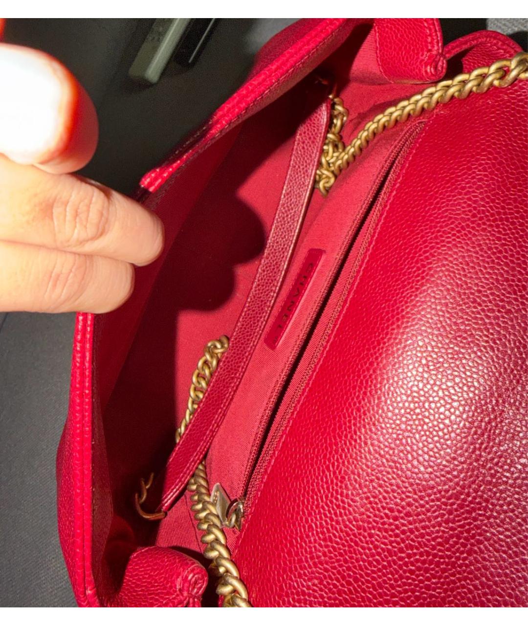 CHANEL Красная кожаная сумка с короткими ручками, фото 3