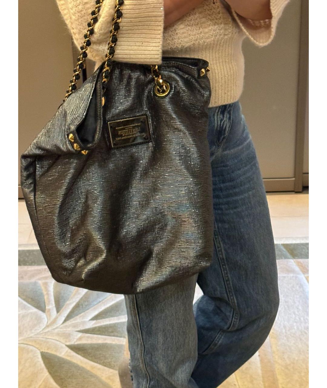 LOUIS VUITTON Черная кожаная сумка с короткими ручками, фото 2