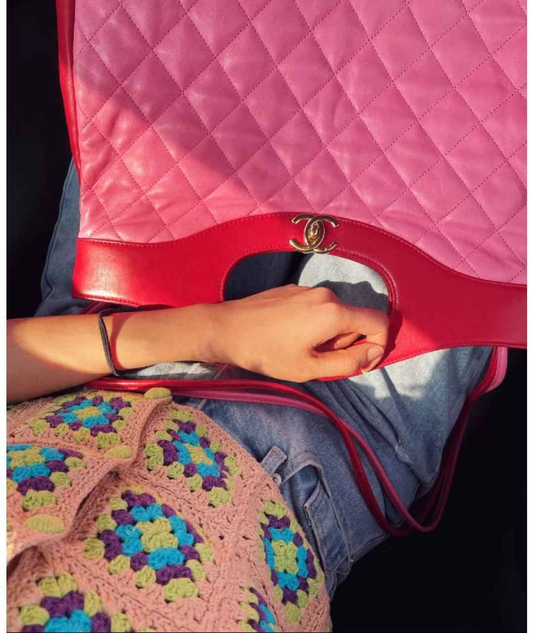 CHANEL Коралловая кожаная сумка с короткими ручками, фото 5