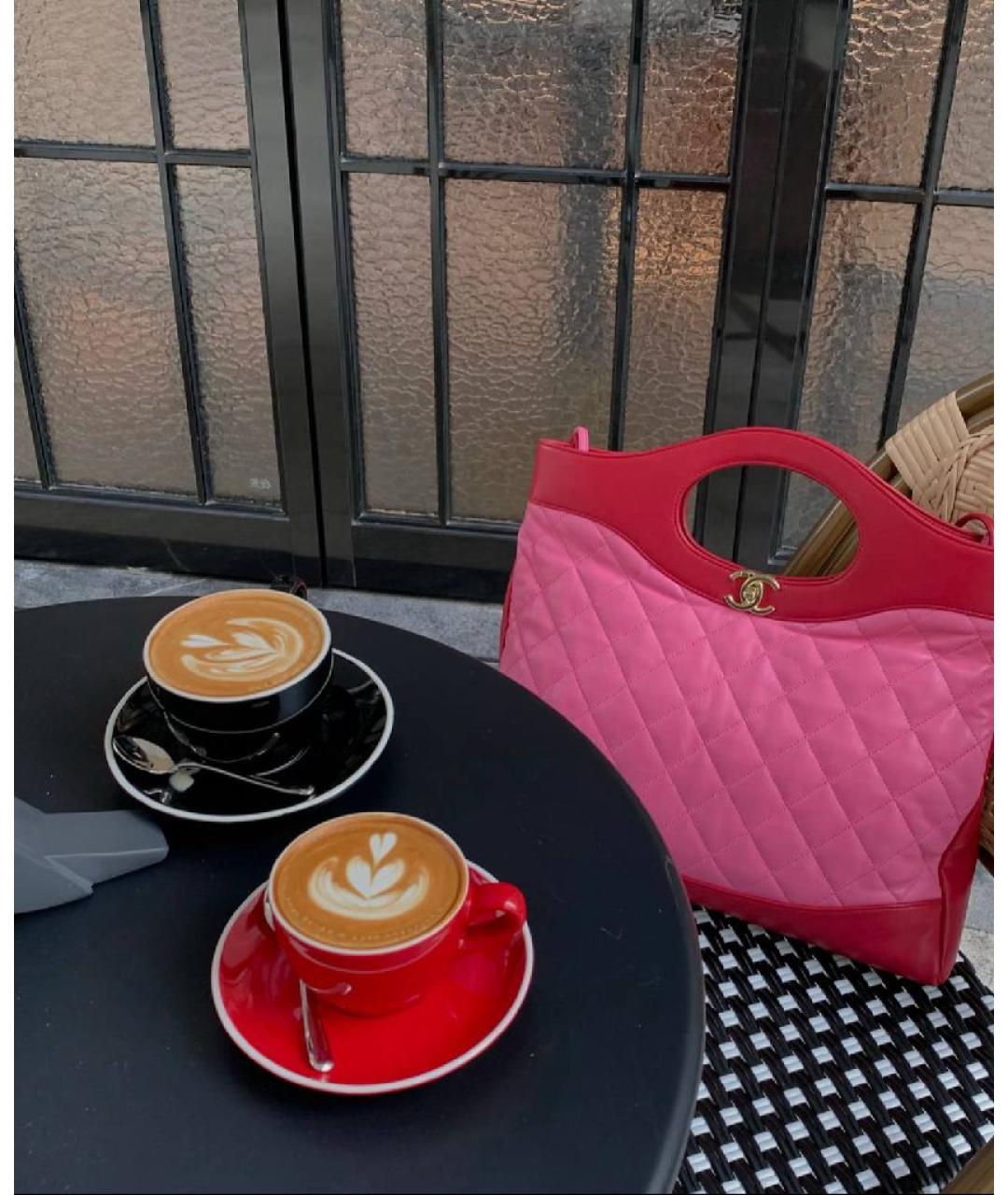 CHANEL Коралловая кожаная сумка с короткими ручками, фото 6