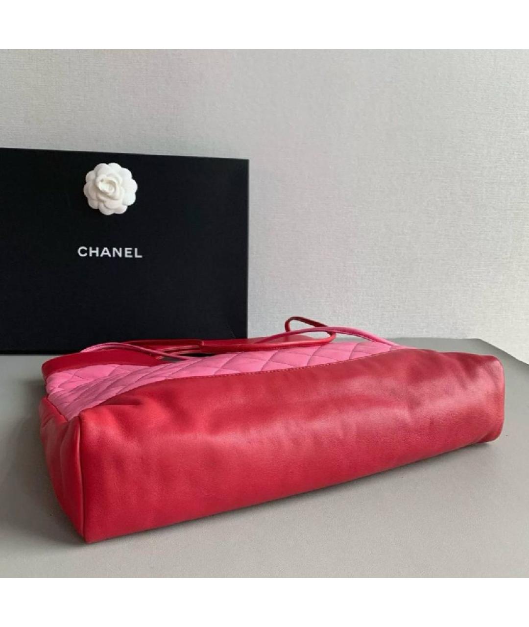 CHANEL Коралловая кожаная сумка с короткими ручками, фото 8