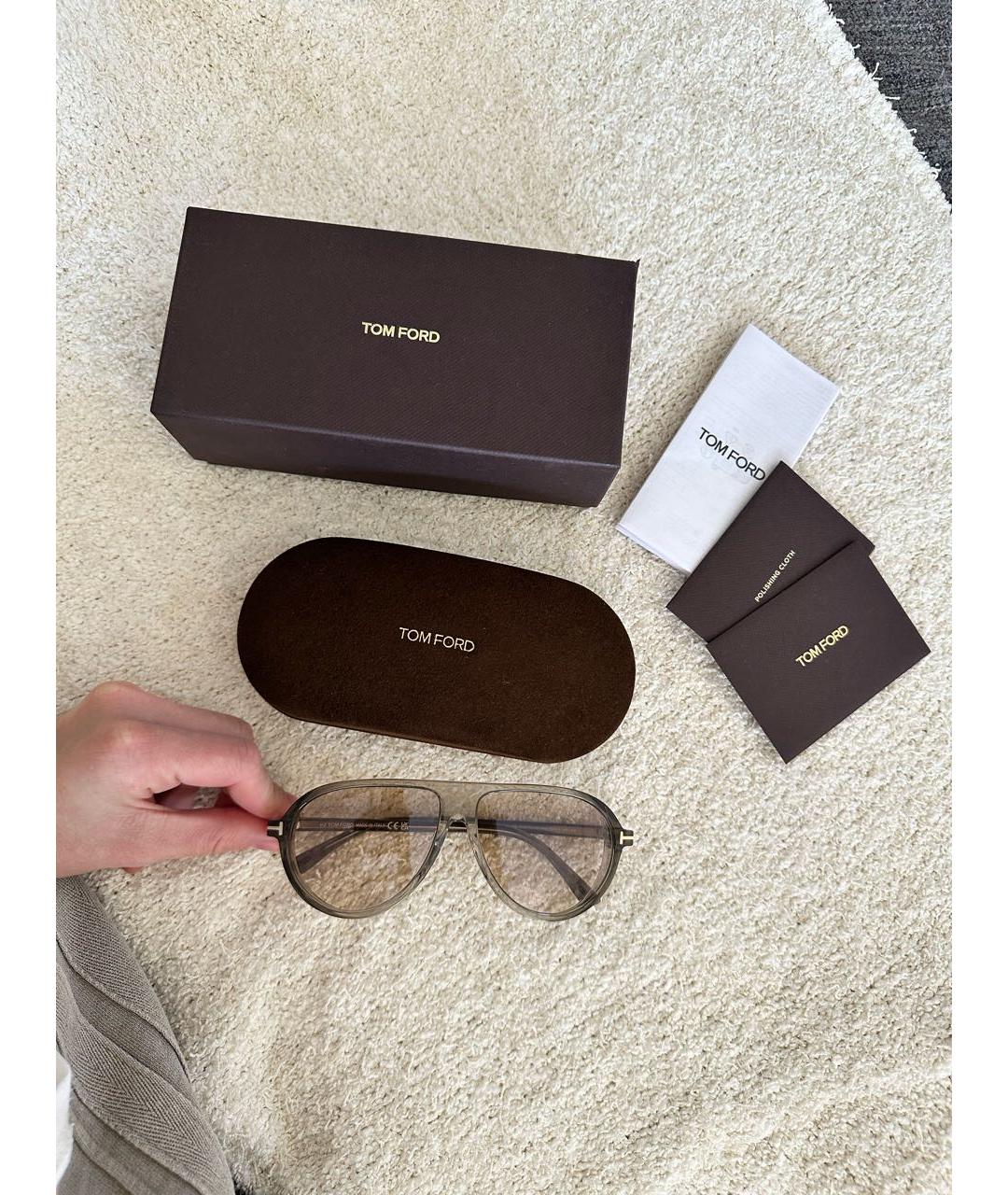 TOM FORD Бежевые пластиковые солнцезащитные очки, фото 3