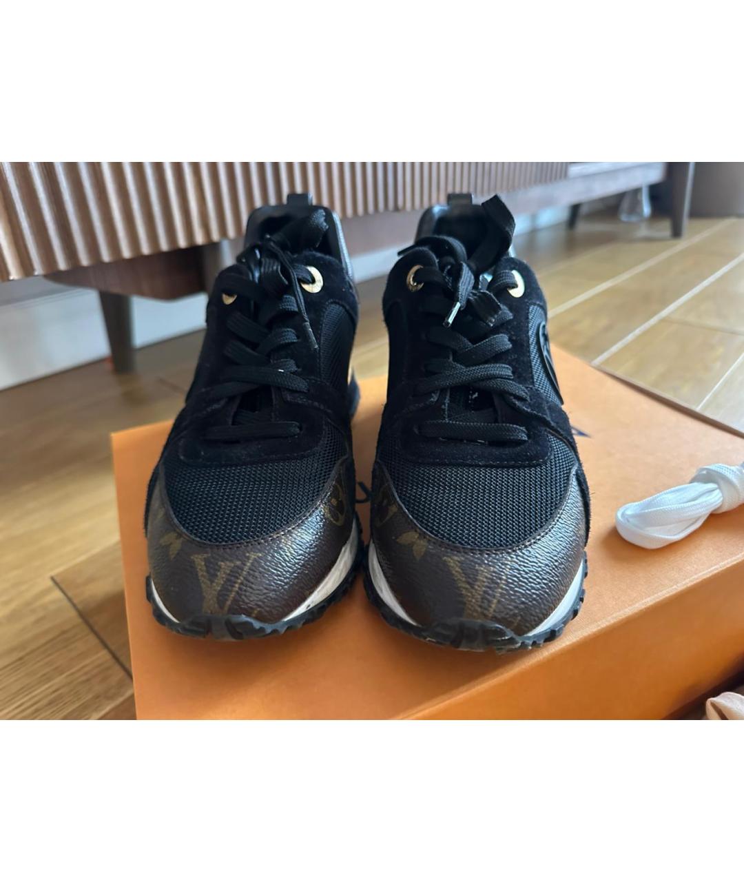 LOUIS VUITTON Черные замшевые кроссовки, фото 7