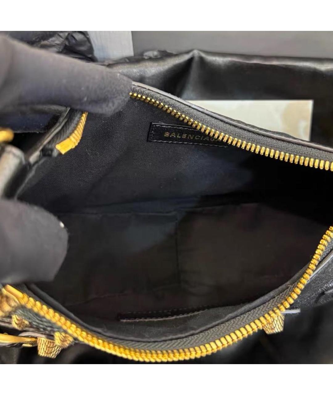 BALENCIAGA Черная кожаная сумка через плечо, фото 6