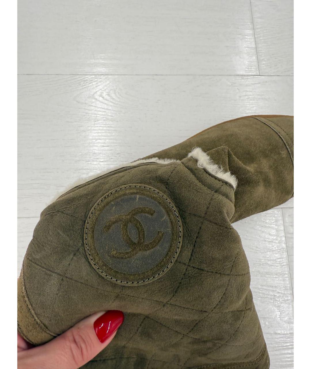 CHANEL Хаки замшевые сапоги, фото 6