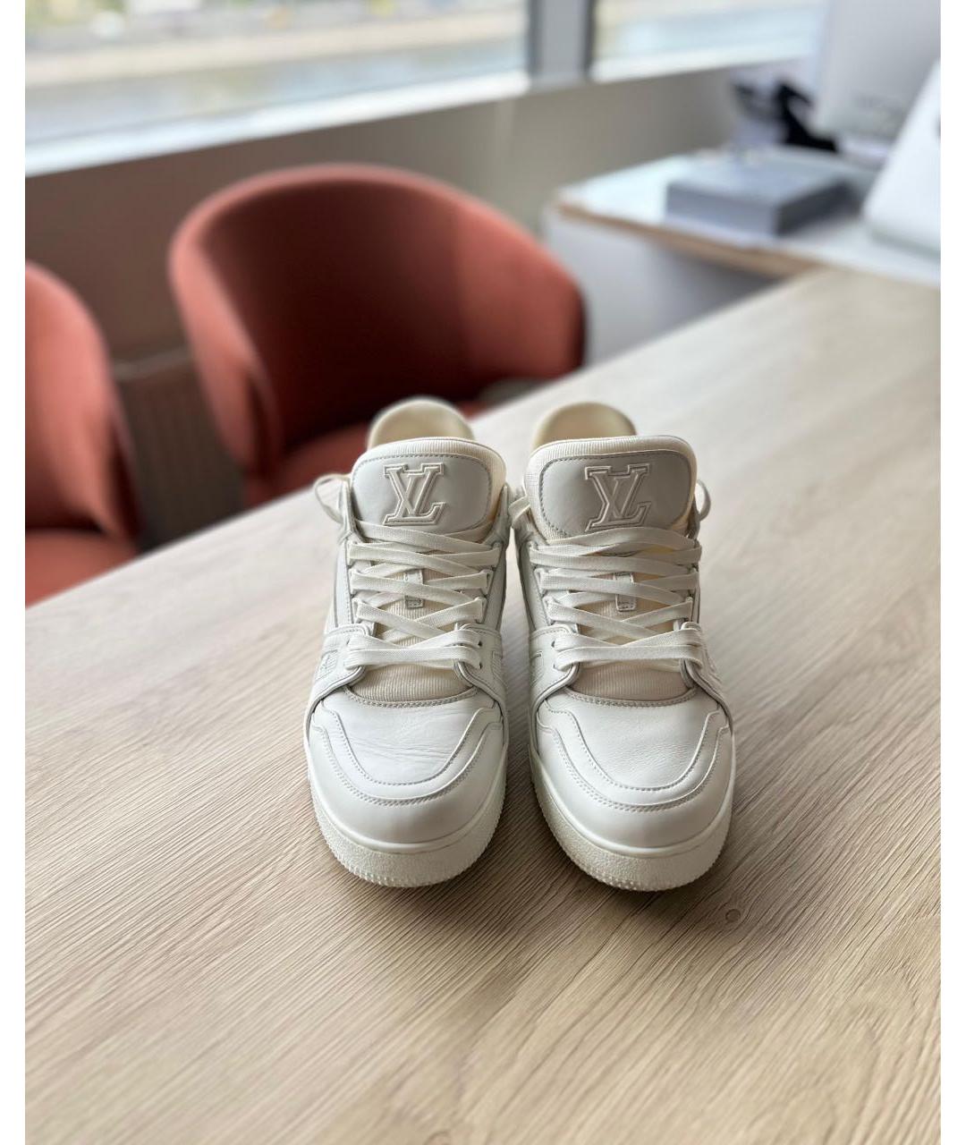 LOUIS VUITTON Белые кожаные низкие кроссовки / кеды, фото 2