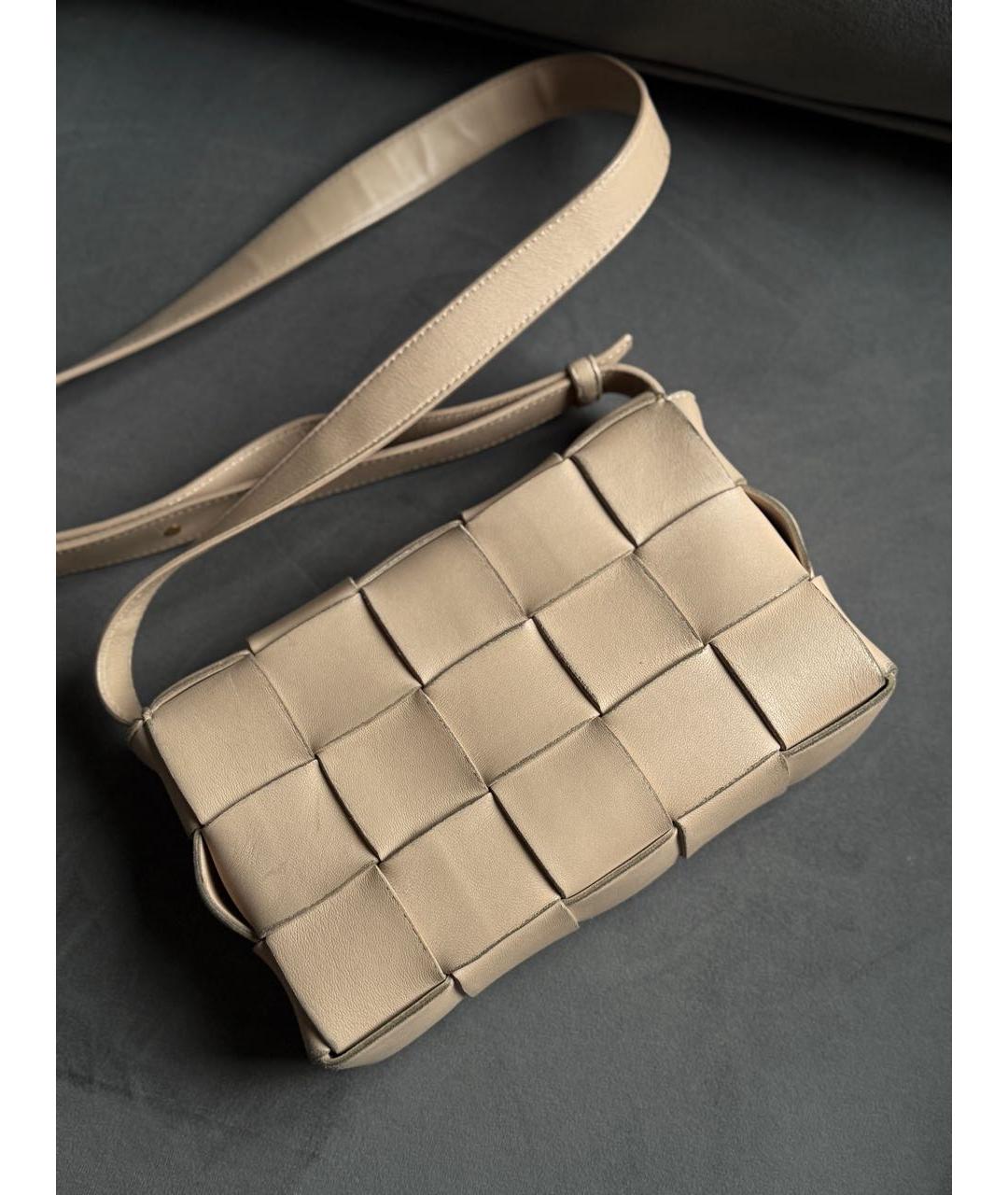 BOTTEGA VENETA Бежевая кожаная сумка через плечо, фото 3