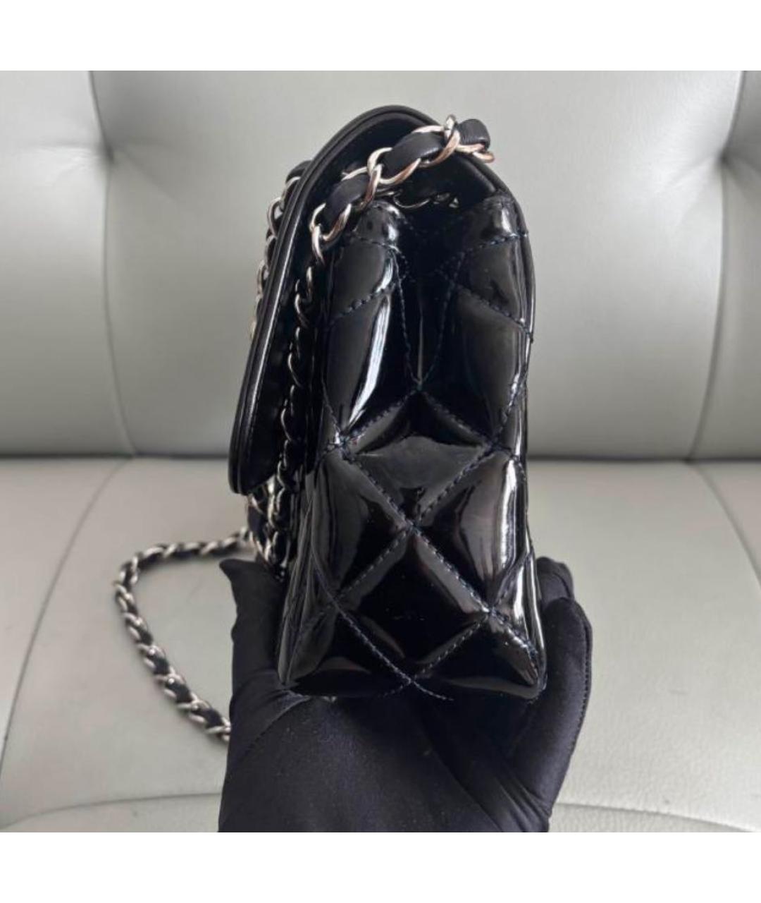 CHANEL Черная сумка через плечо из лакированной кожи, фото 5