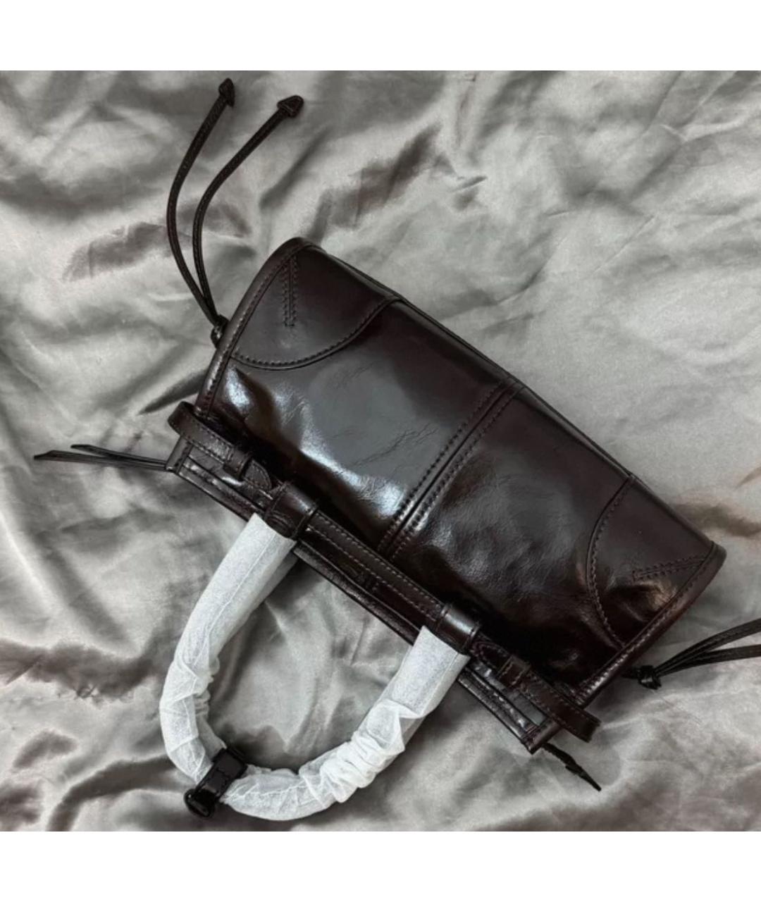 PRADA Бордовая сумка с короткими ручками из лакированной кожи, фото 3