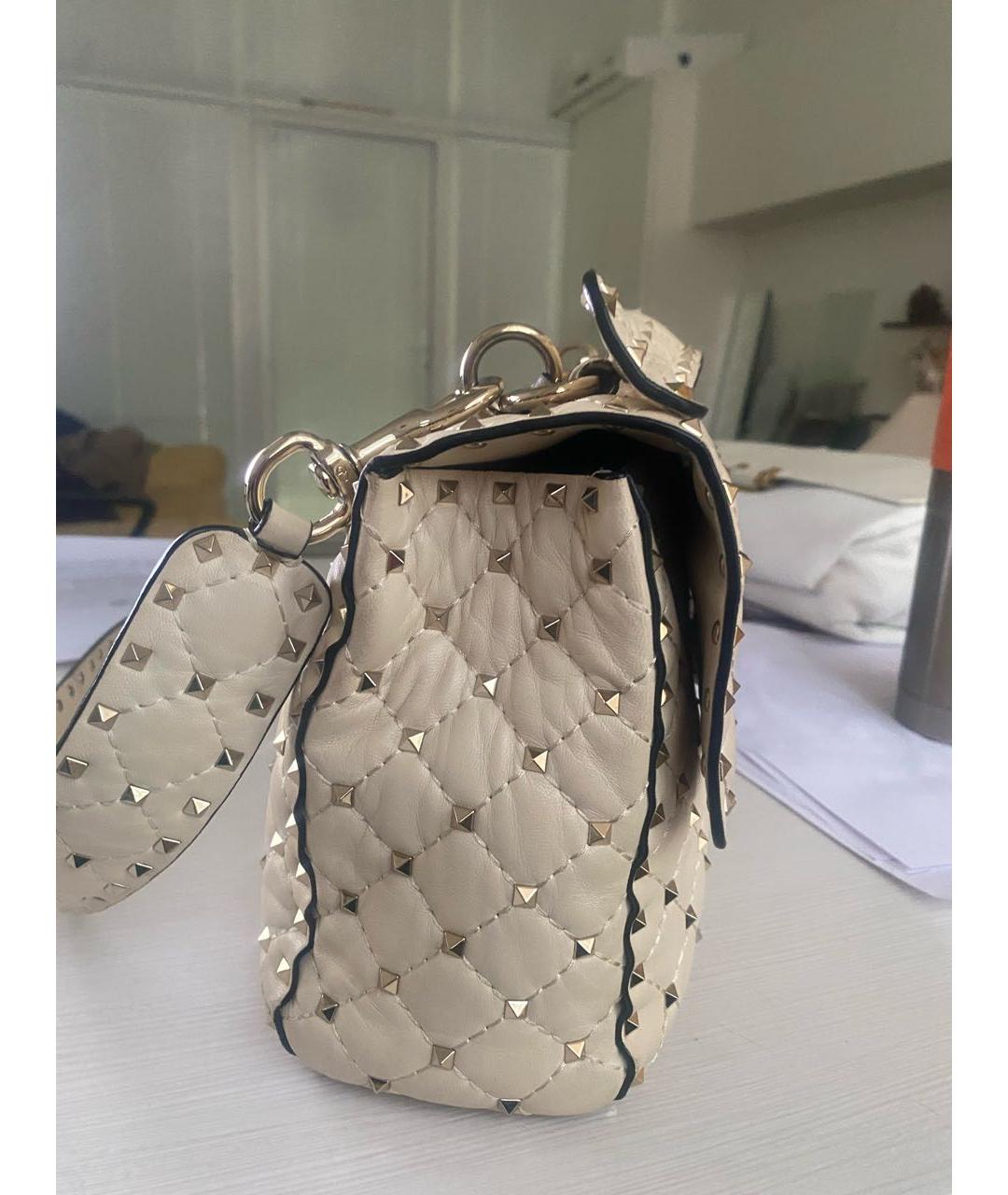 VALENTINO Бежевая кожаная сумка через плечо, фото 2