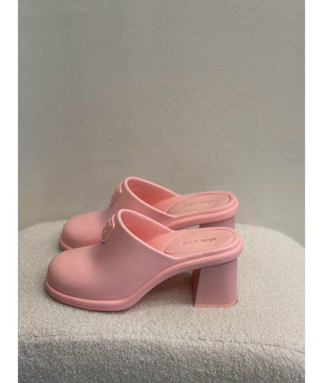 MIU MIU Розовые резиновые мюли, фото 4