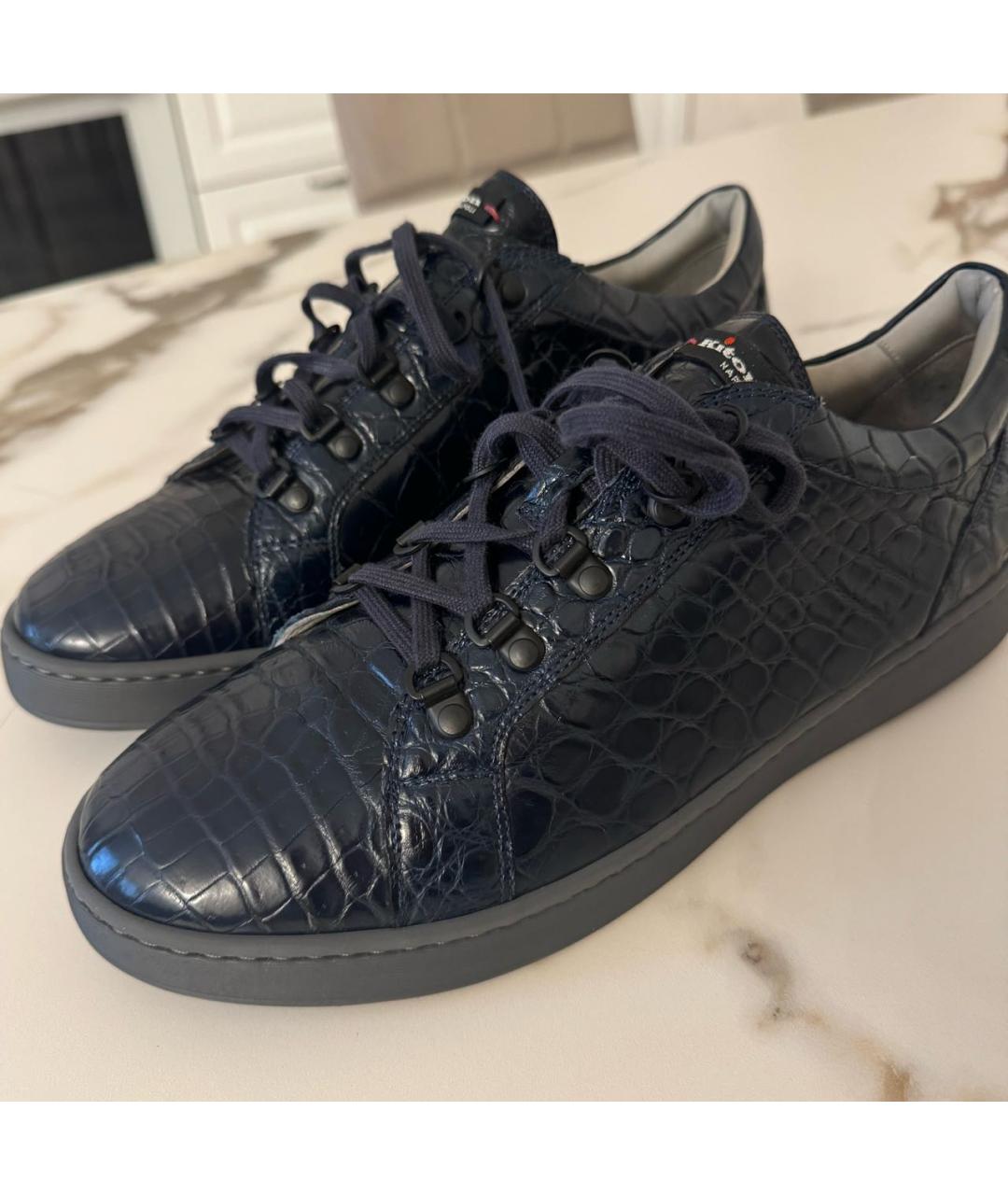KITON Темно-синие низкие кроссовки / кеды из экзотической кожи, фото 3