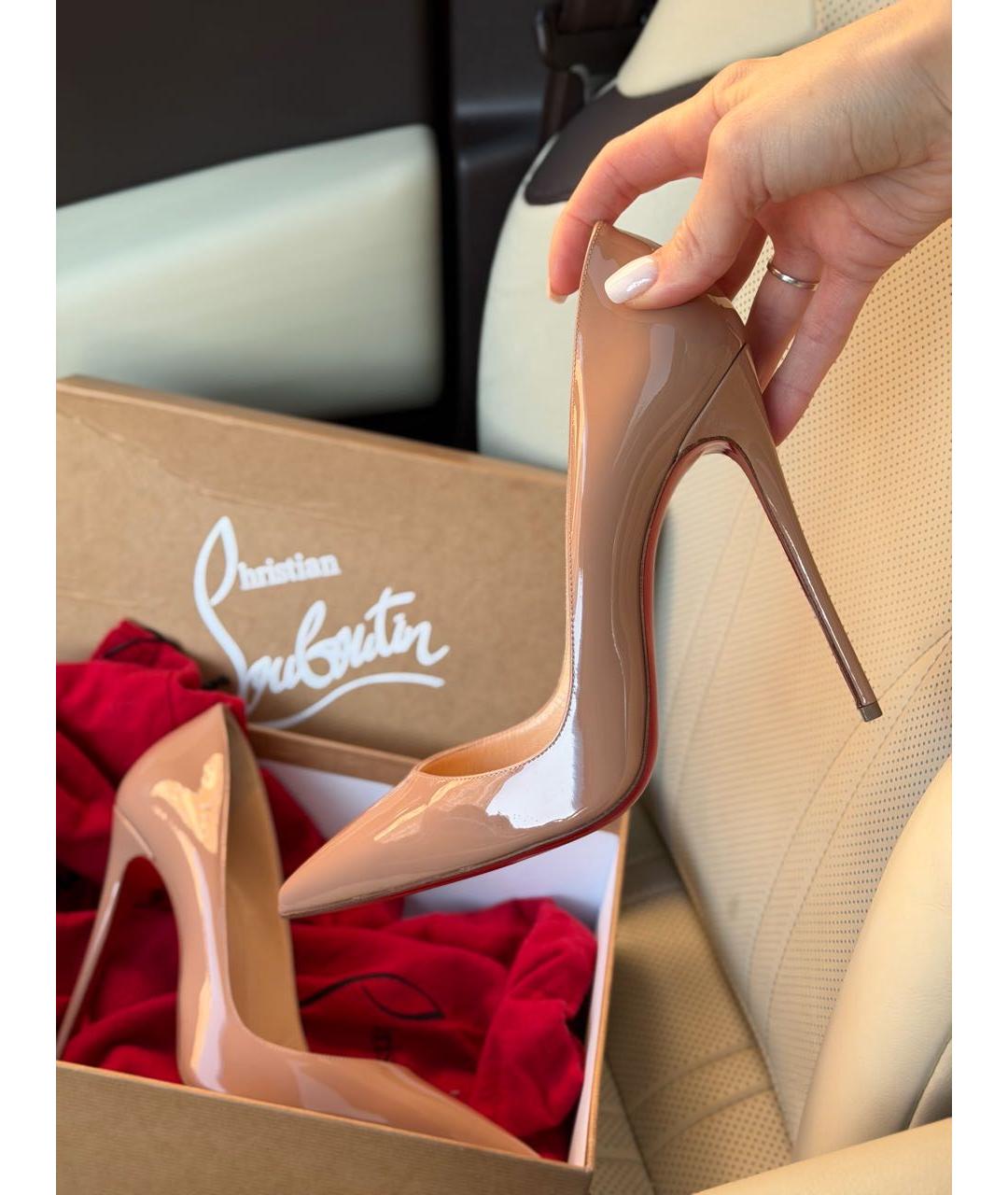 CHRISTIAN LOUBOUTIN Бежевые туфли из лакированной кожи, фото 2