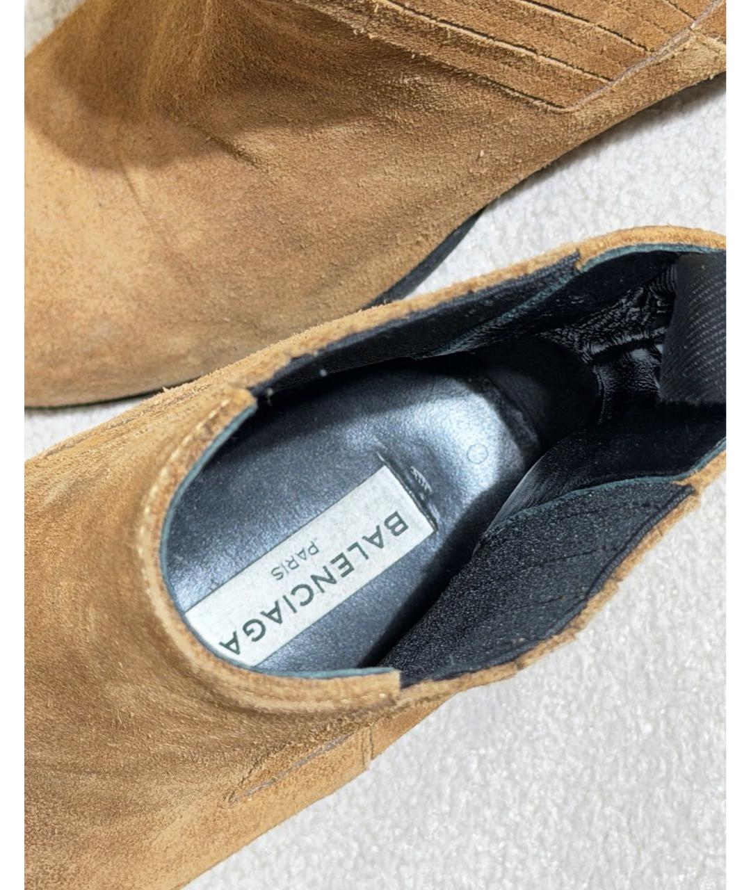 BALENCIAGA Коричневые замшевые высокие ботинки, фото 3