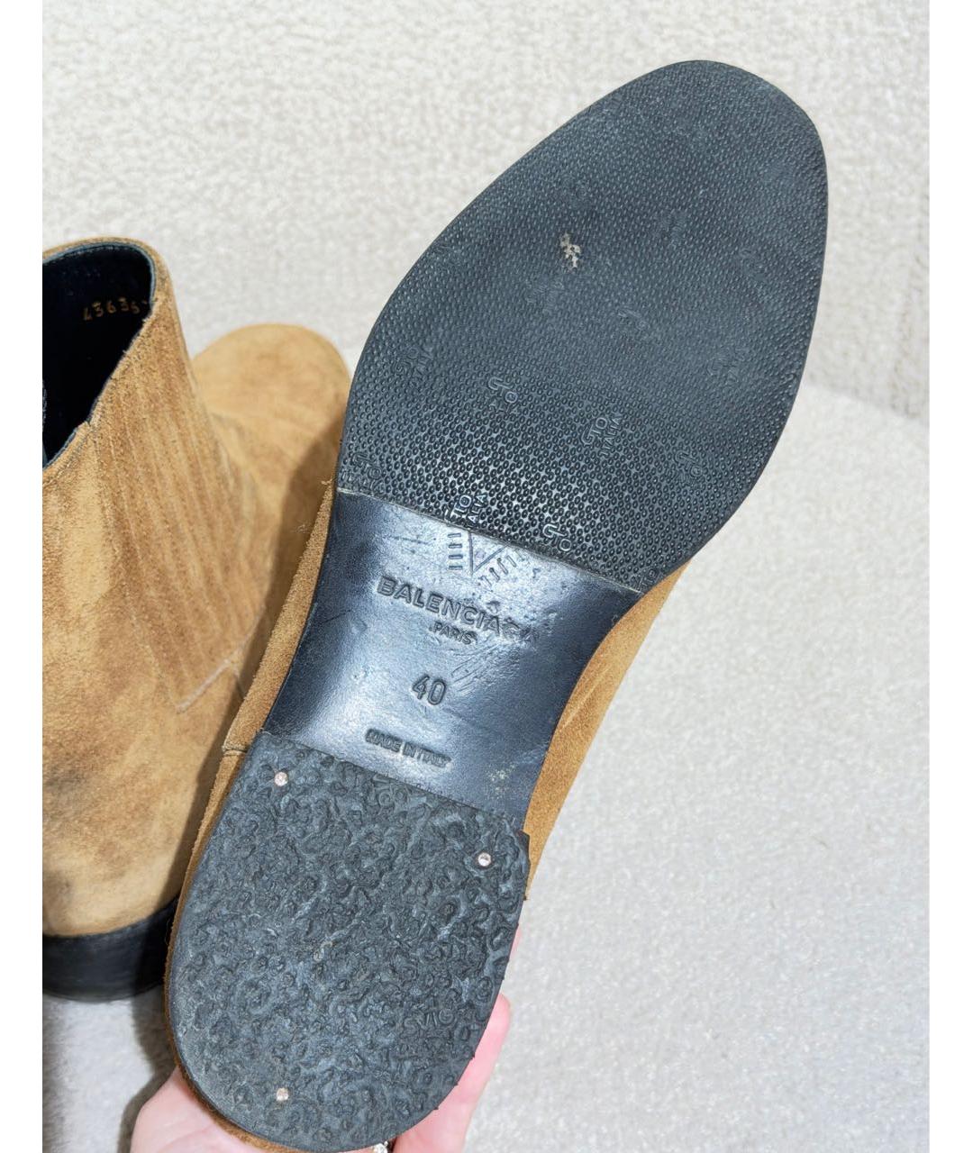 BALENCIAGA Коричневые замшевые высокие ботинки, фото 7