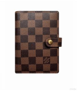 LOUIS VUITTON Обложка/футляр