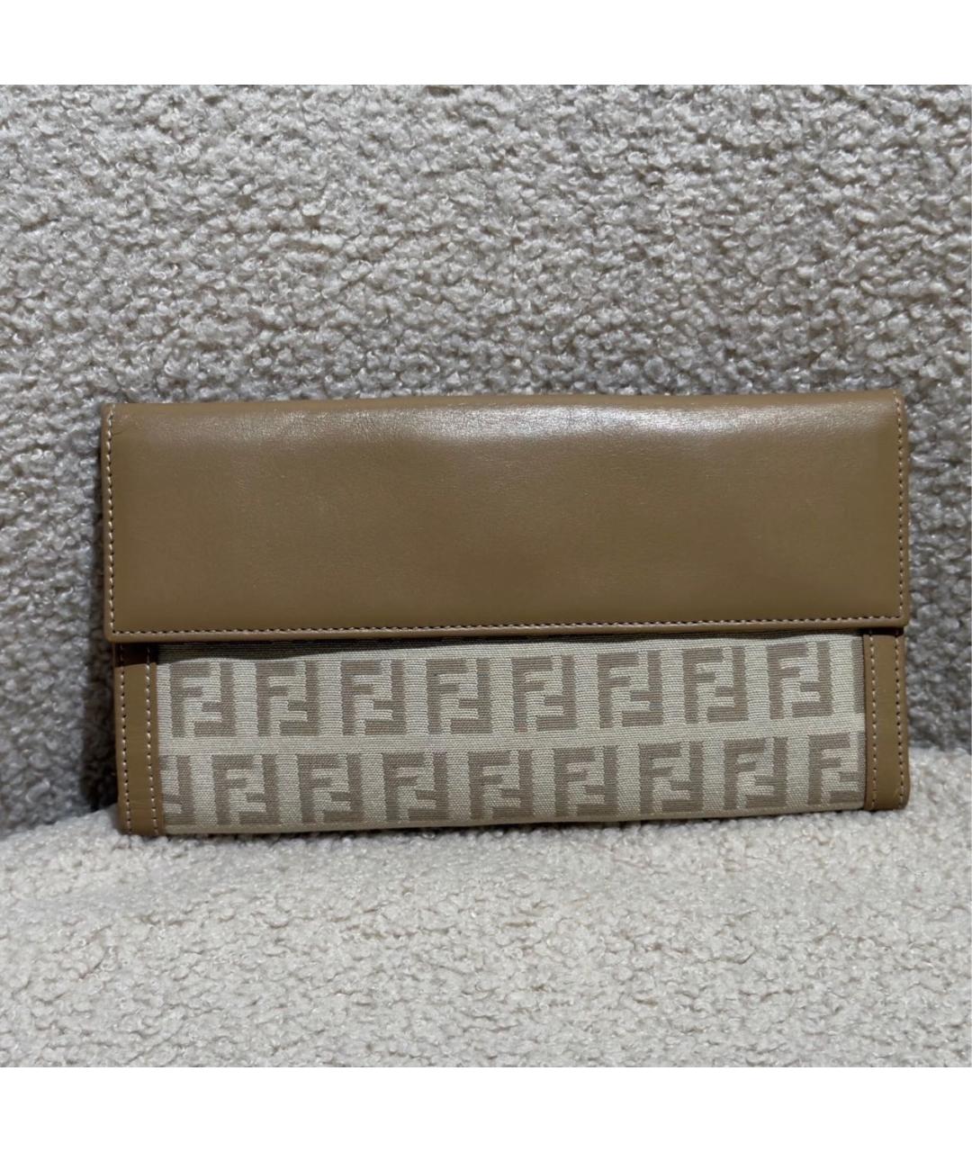 FENDI Бежевый кожаный кошелек, фото 3