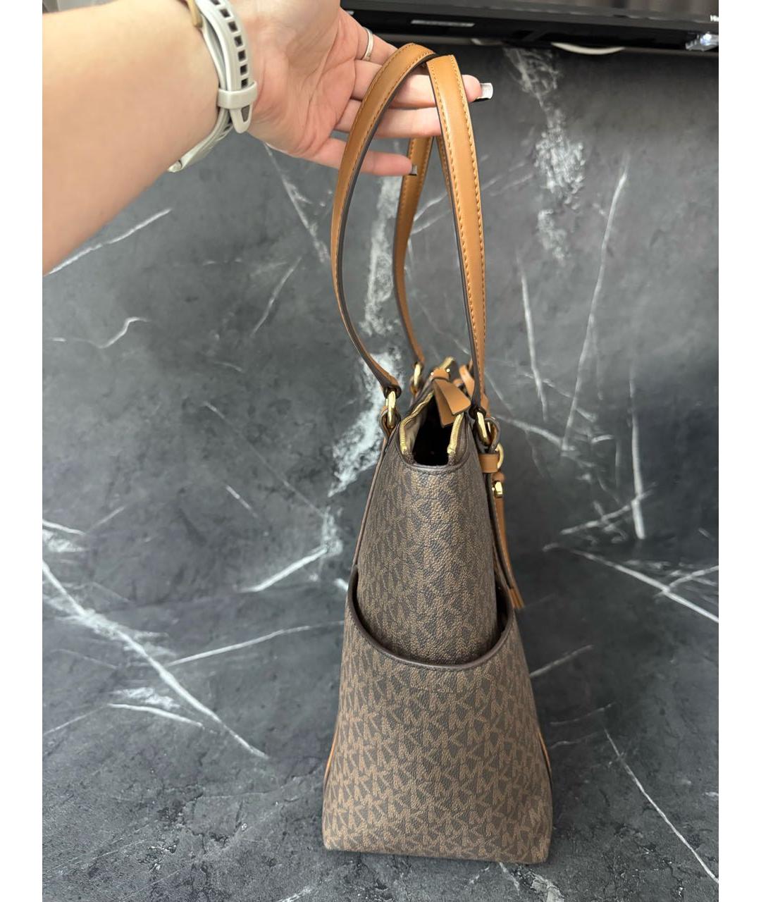 MICHAEL KORS Коричневая кожаная сумка с короткими ручками, фото 2