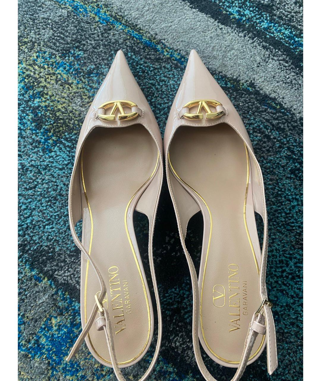 VALENTINO Бежевые туфли из лакированной кожи, фото 3