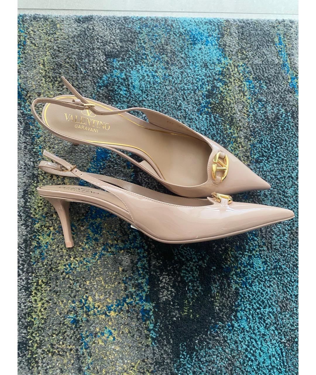 VALENTINO Бежевые туфли из лакированной кожи, фото 7