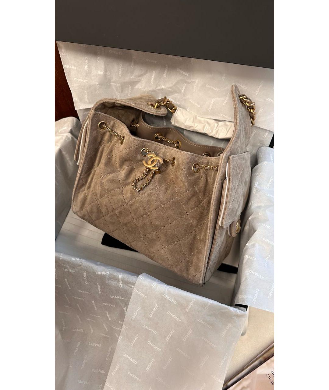 CHANEL Бежевая замшевая сумка тоут, фото 5
