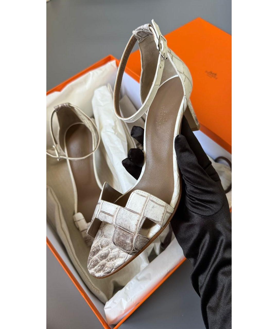 HERMES Белые босоножки из экзотической кожи, фото 2