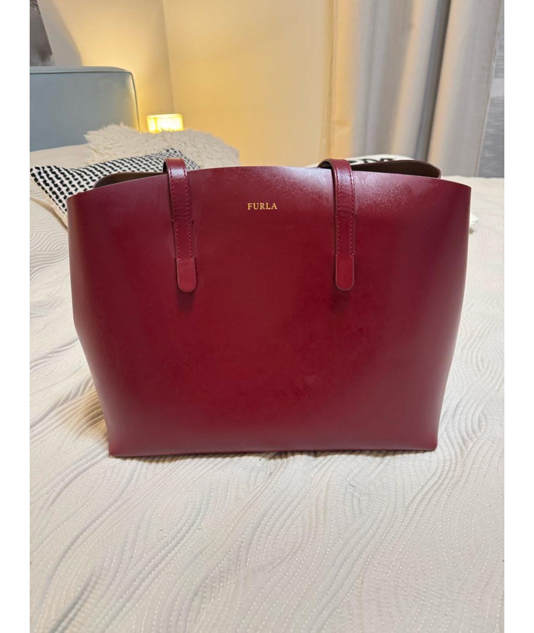 FURLA Бордовая кожаная сумка с короткими ручками, фото 6