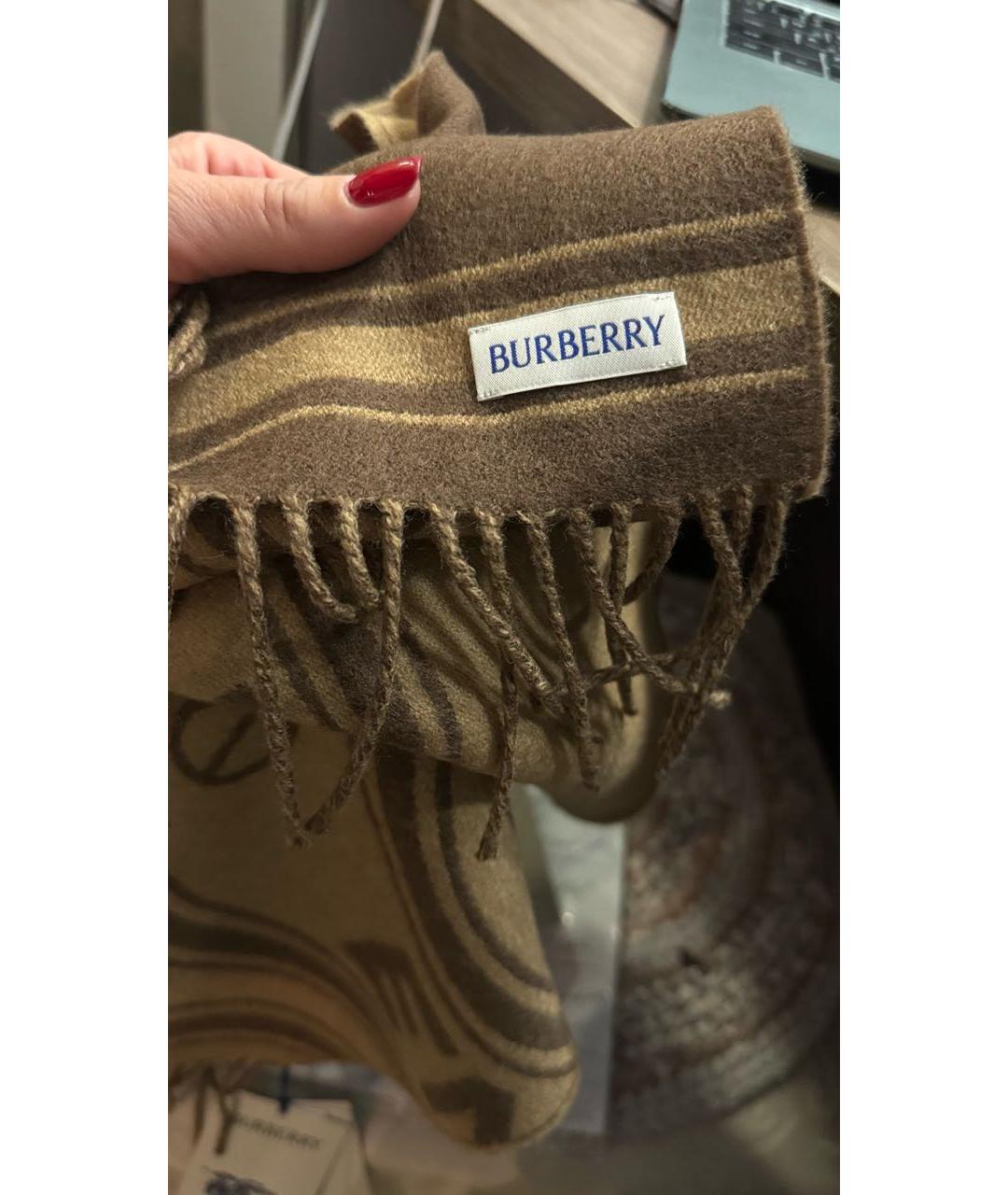 BURBERRY Коричневый шерстяной шарф, фото 3