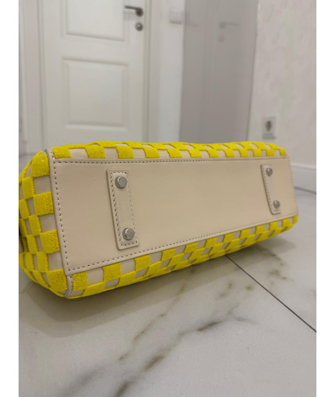 LOUIS VUITTON Желтая кожаная сумка с короткими ручками, фото 5