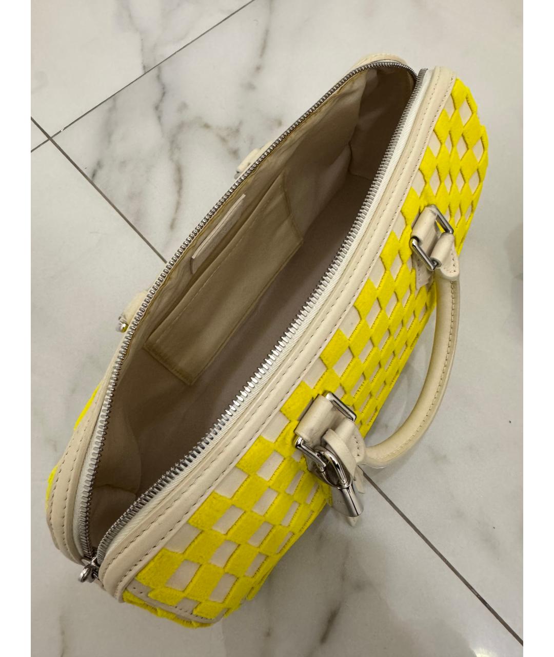 LOUIS VUITTON Желтая кожаная сумка с короткими ручками, фото 4