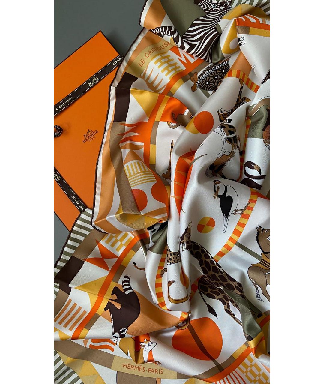 HERMES Оранжевый шелковый платок, фото 2