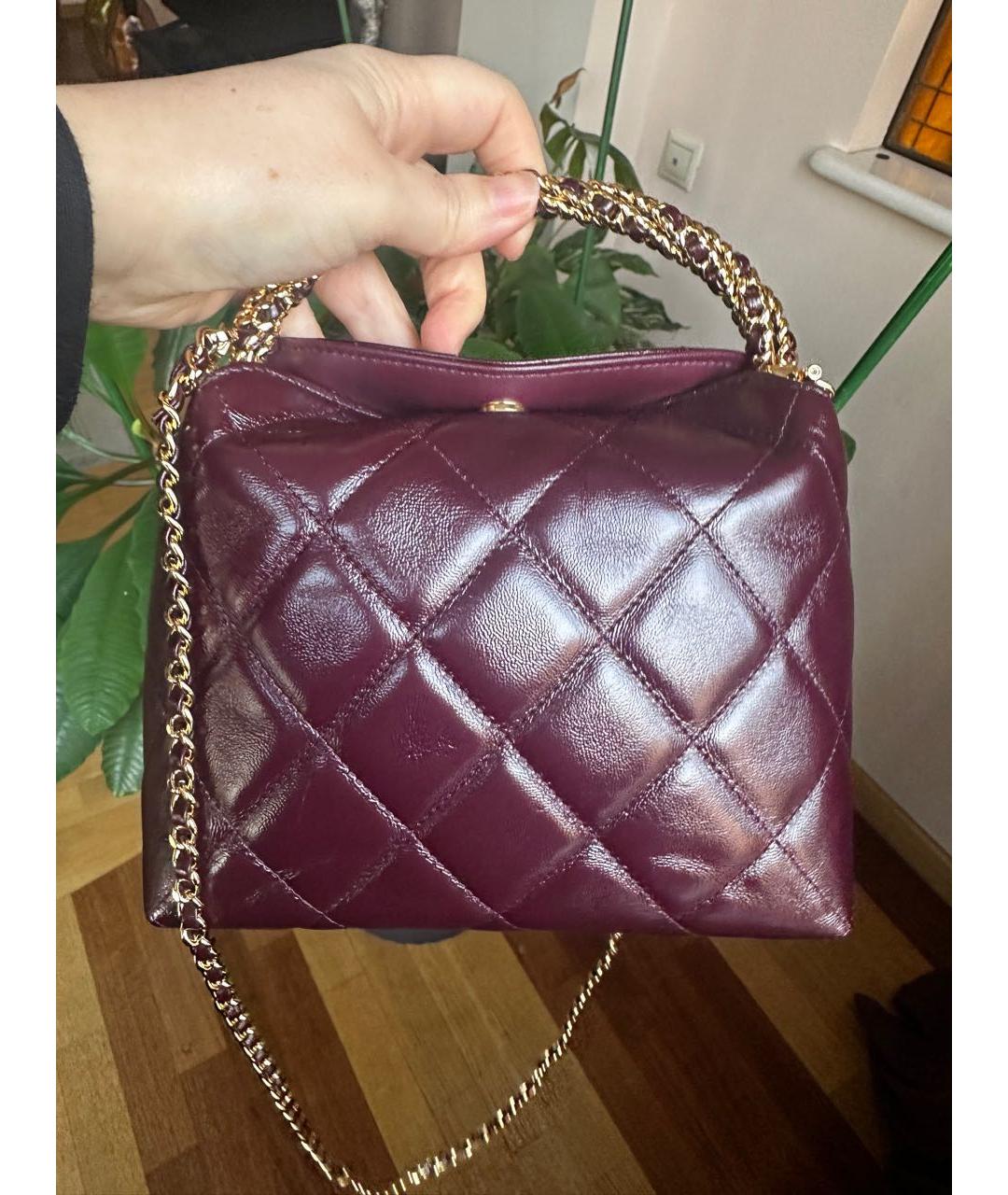 CHANEL Бордовая сумка через плечо из лакированной кожи, фото 2