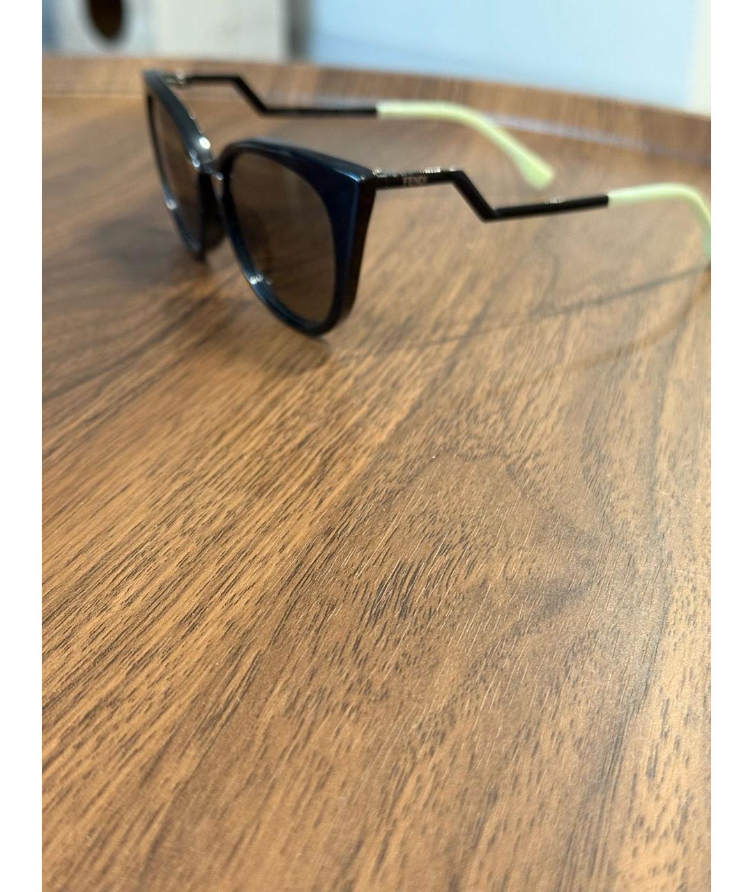 FENDI Черные пластиковые солнцезащитные очки, фото 3