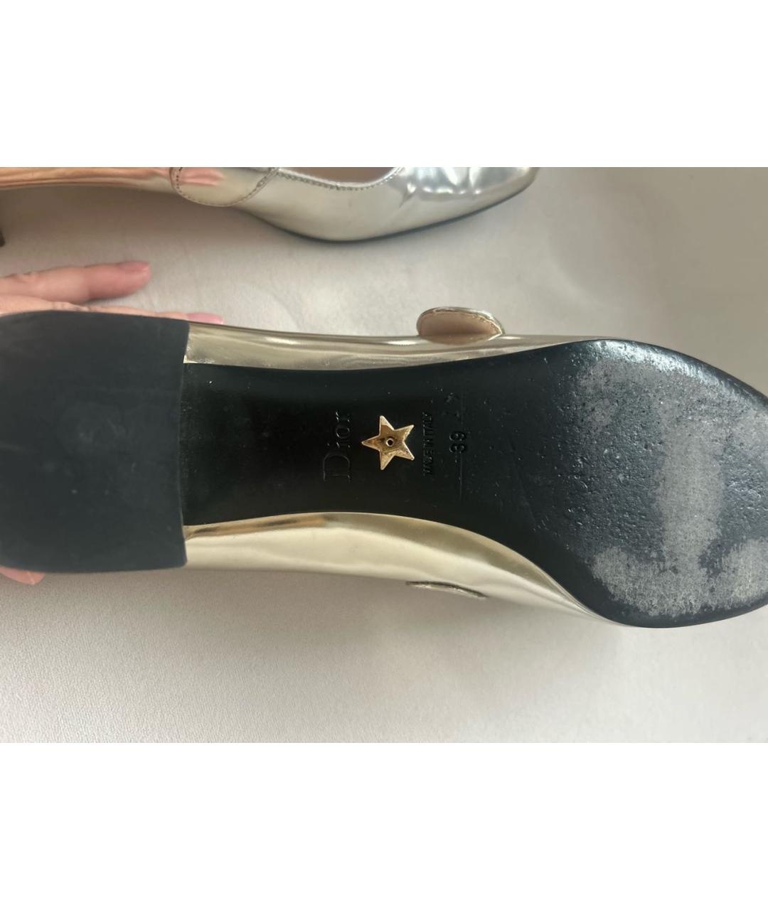 CHRISTIAN DIOR Серебряные кожаные лодочки на низком каблуке, фото 8