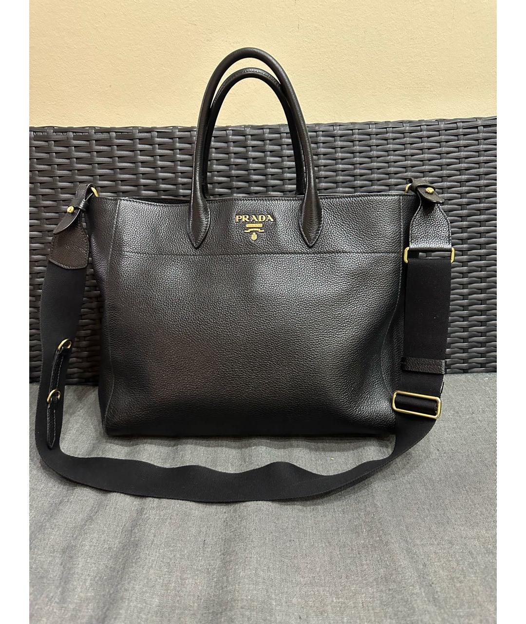 PRADA Черная кожаная сумка с короткими ручками, фото 3