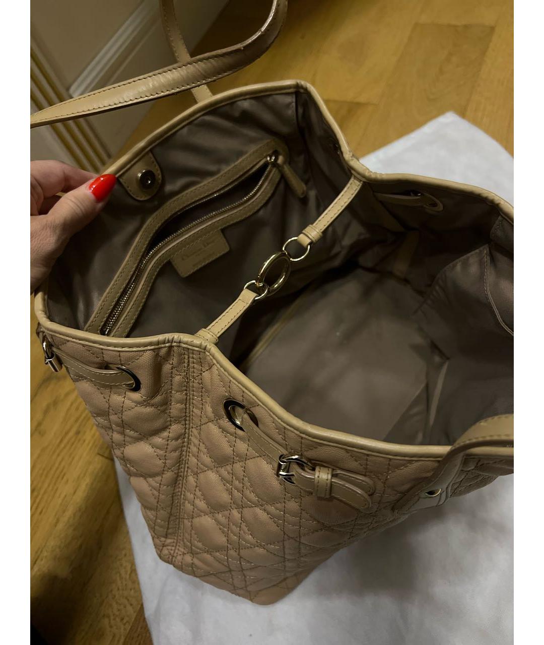 CHRISTIAN DIOR Бежевая кожаная сумка тоут, фото 4