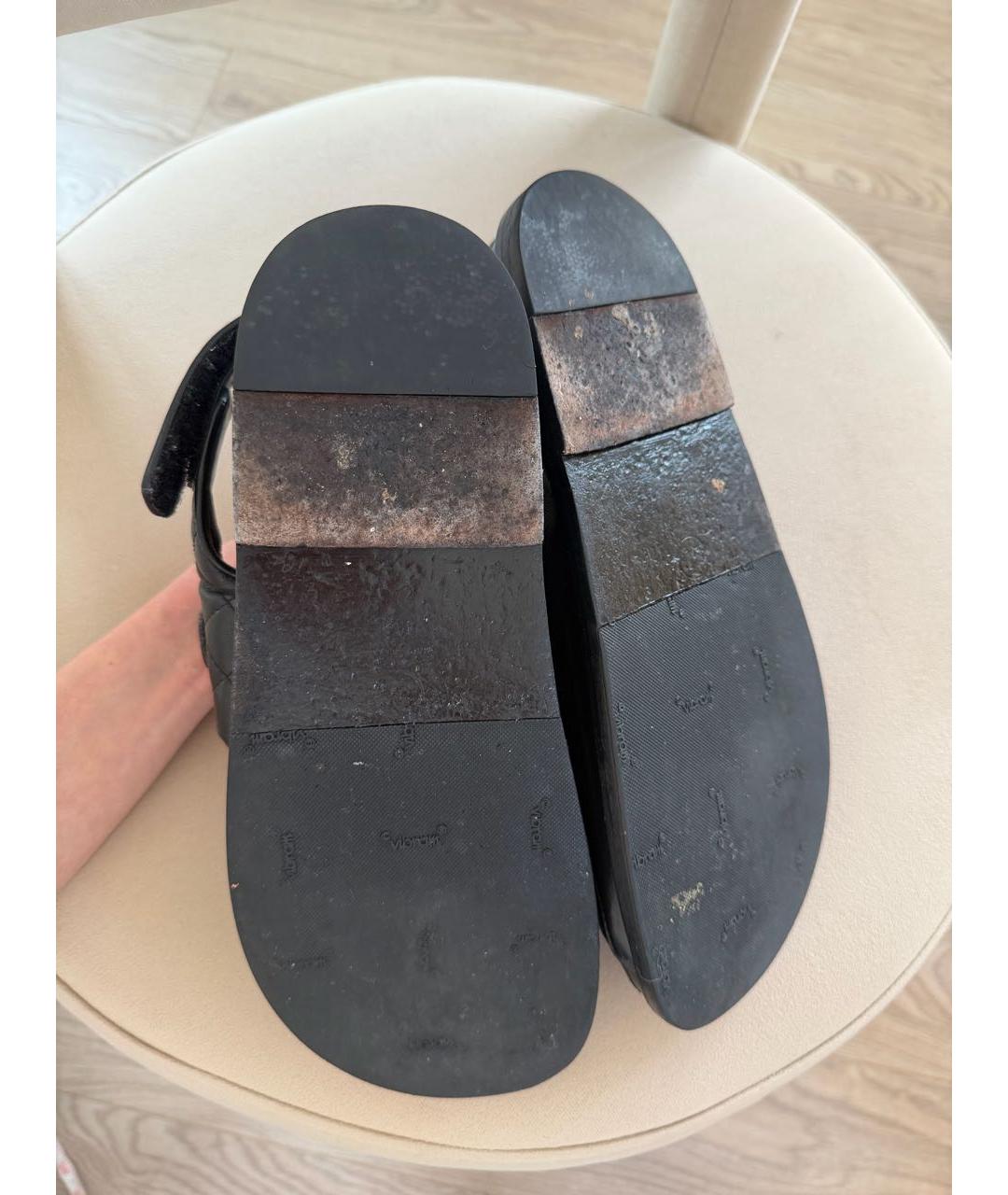 CHANEL Черные кожаные босоножки, фото 5