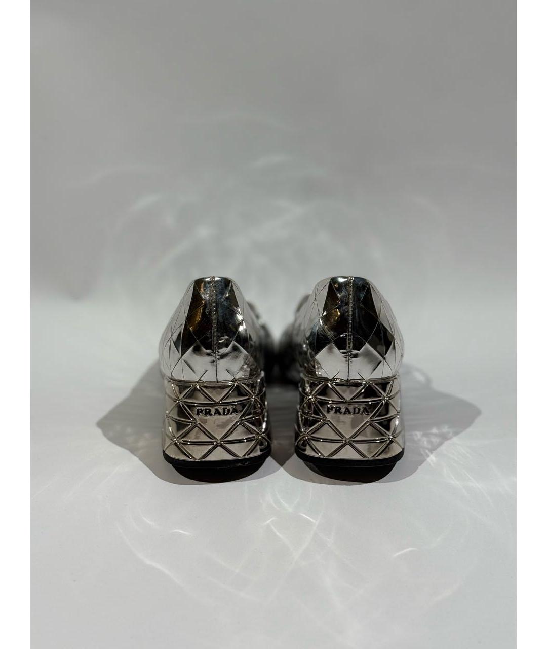 PRADA Серебряные туфли из лакированной кожи, фото 3