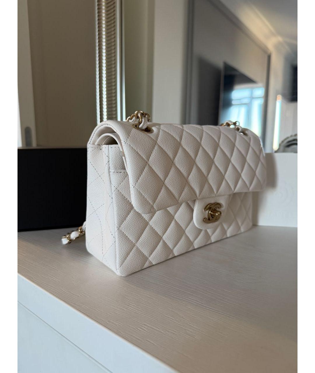 CHANEL Белая кожаная сумка через плечо, фото 2