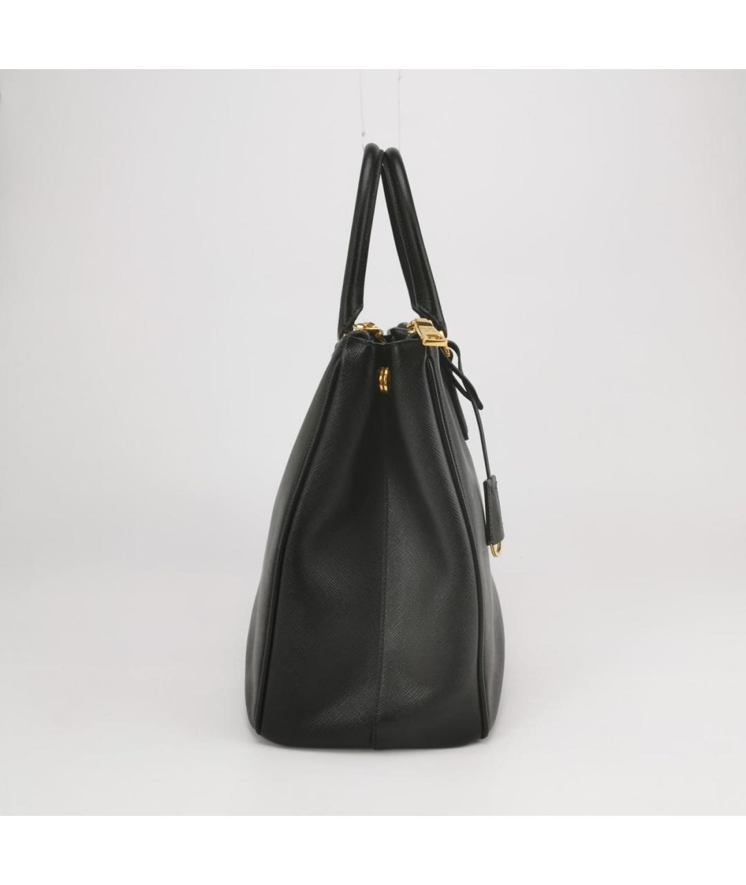 PRADA Черная кожаная сумка с короткими ручками, фото 3