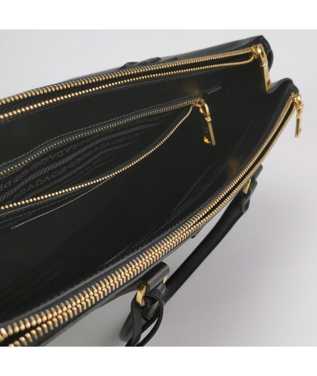 PRADA Черная кожаная сумка с короткими ручками, фото 6