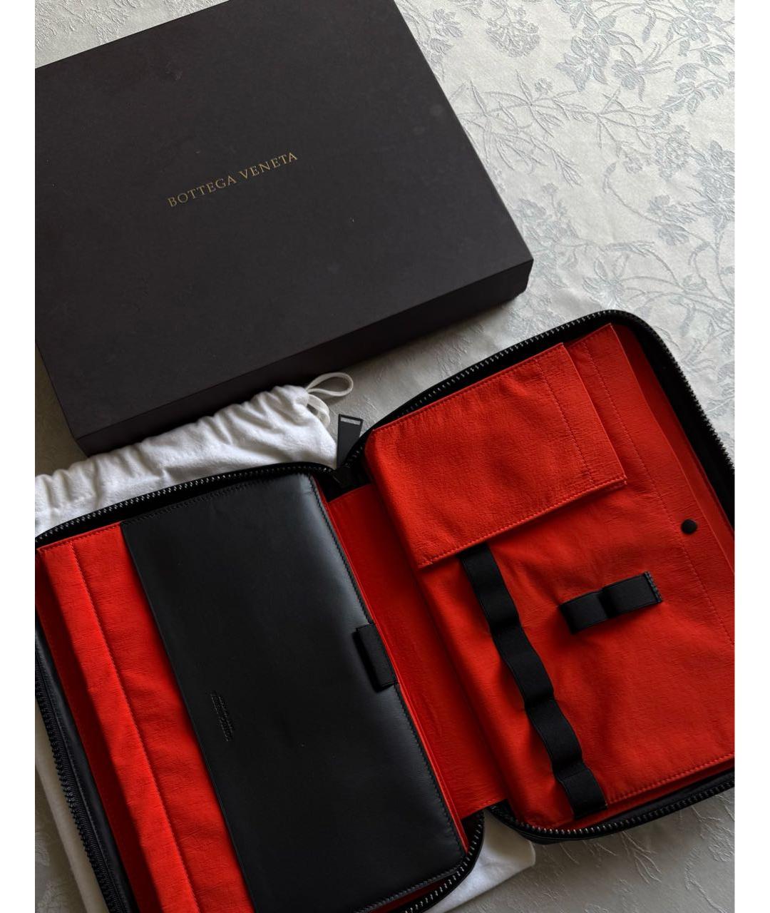 BOTTEGA VENETA Черная кожаная папка для документов, фото 3