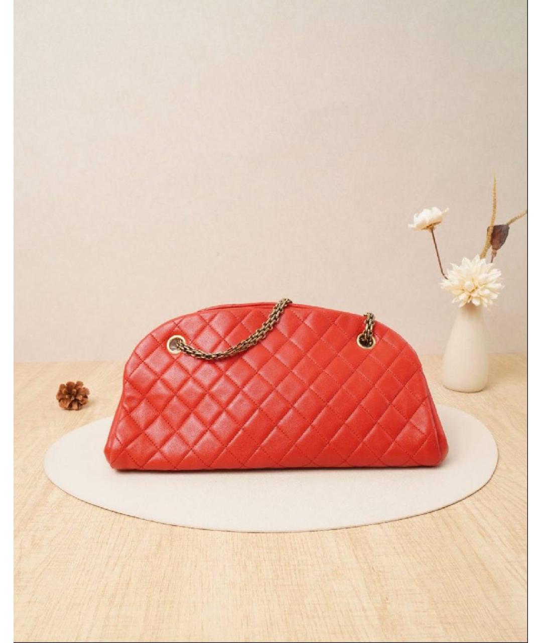 CHANEL Красная кожаная сумка через плечо, фото 2