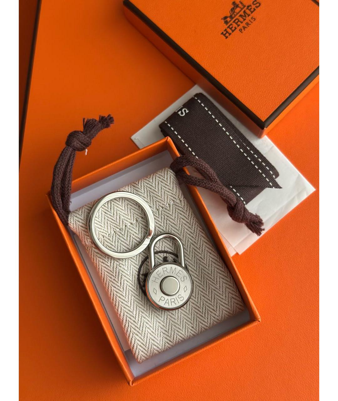 HERMES Серебрянный брелок, фото 2
